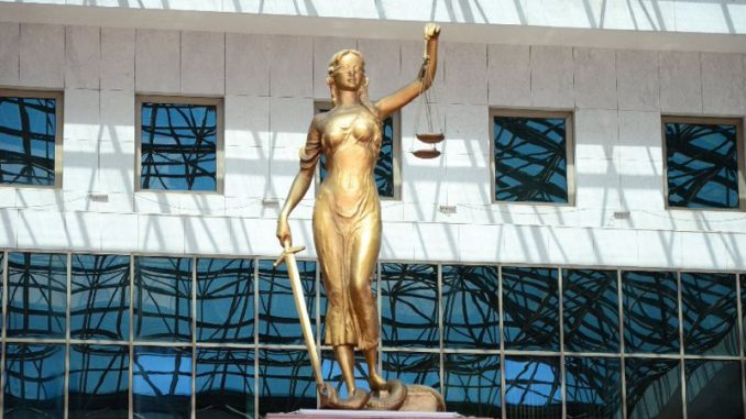 Судья Верховного суда Ерден Арипов освобожден от должности