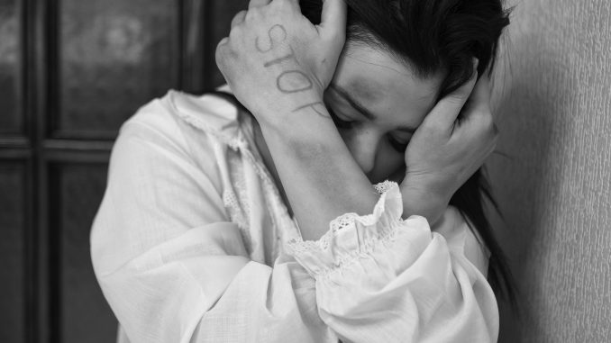 В Актобе произошло групповое изнасилование 16-летней девочки